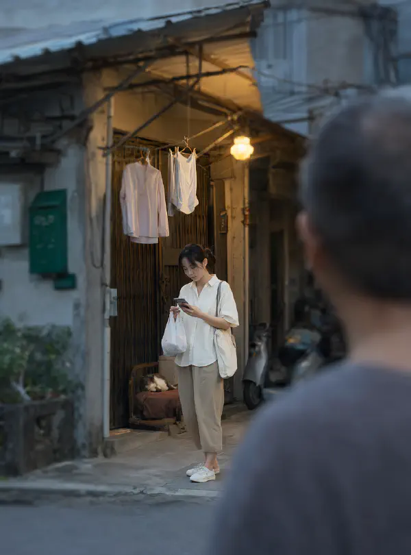 巷貓黃昏·過肩歸途