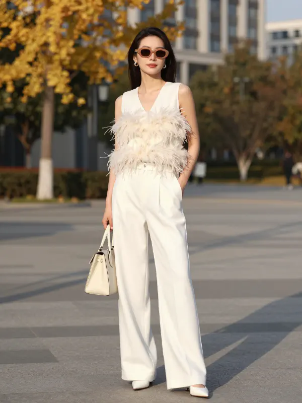 Chic Park Stroll