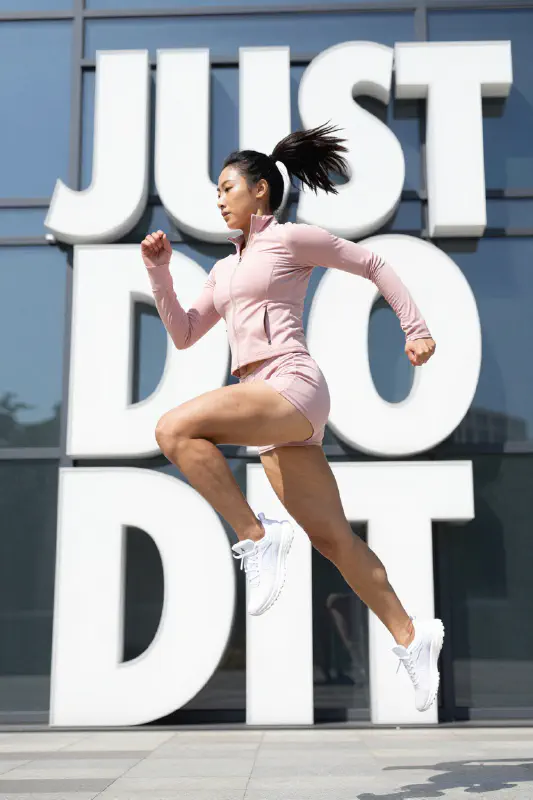 耐吉風格都市運動廣告照 (Nike Style Urban Sports Ad)